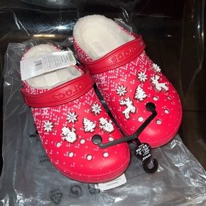 CLASSIC LINED HOLIDAY CHARM CLOG